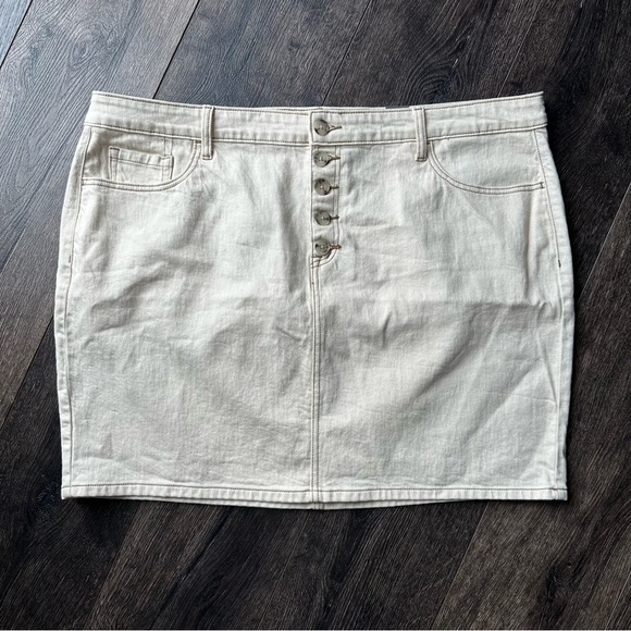 Torrid 20 mini skirt tan nude a-line short jean denim button fly plus size new - Picture 10 of 12
